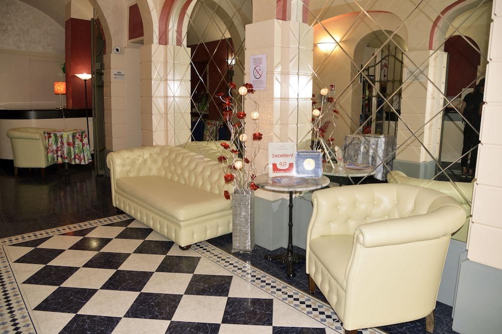 Amadeus E Teatro Hotel