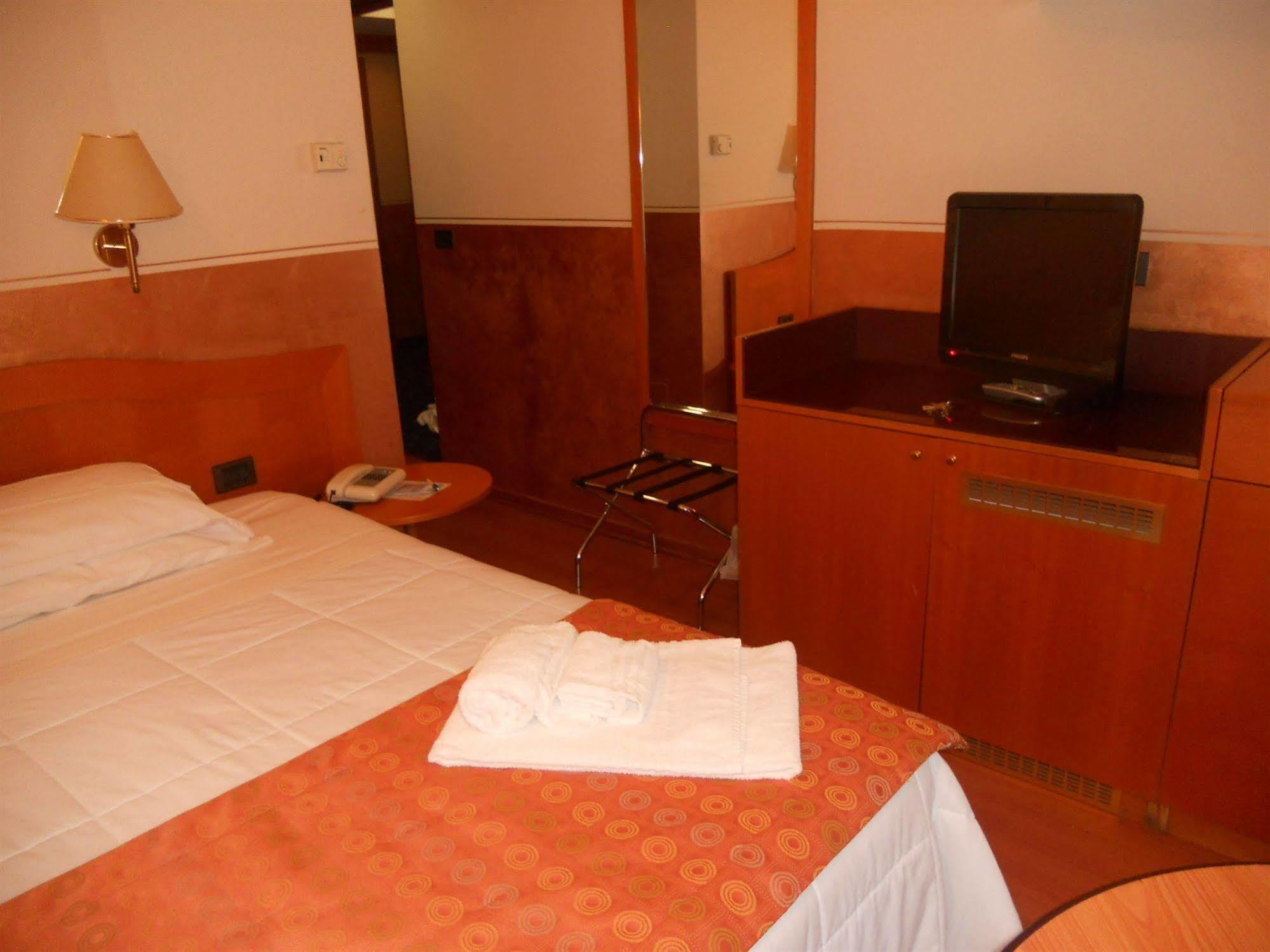 Amadeus E Teatro Hotel Turin
